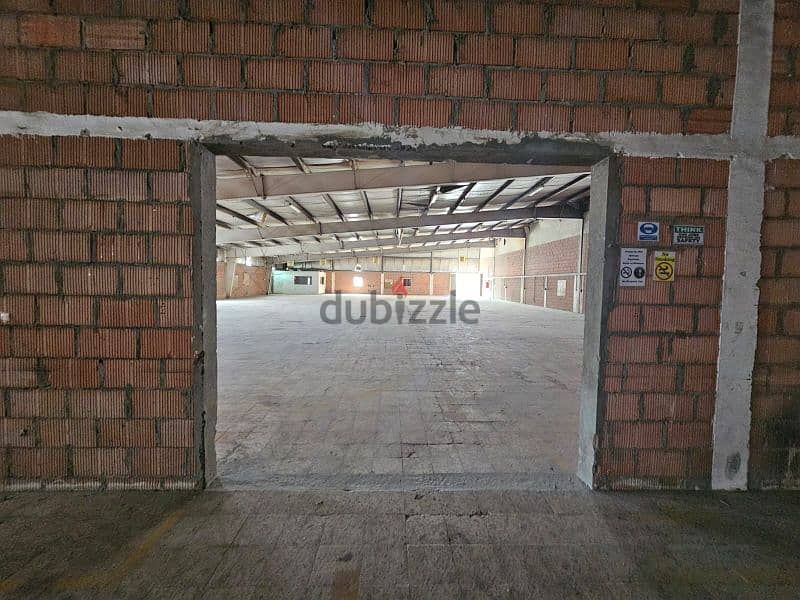 1500-SQM warehouse for rent in industrial area 3