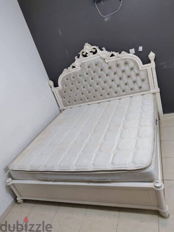 King size bed with mattress for sale 1