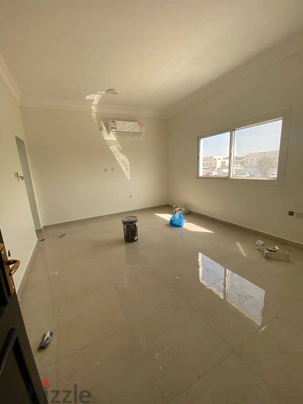 4 rent two standalone villa in Abu hamour 0