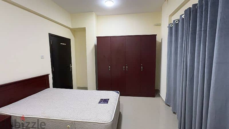 male Bachelor's Room Available 3