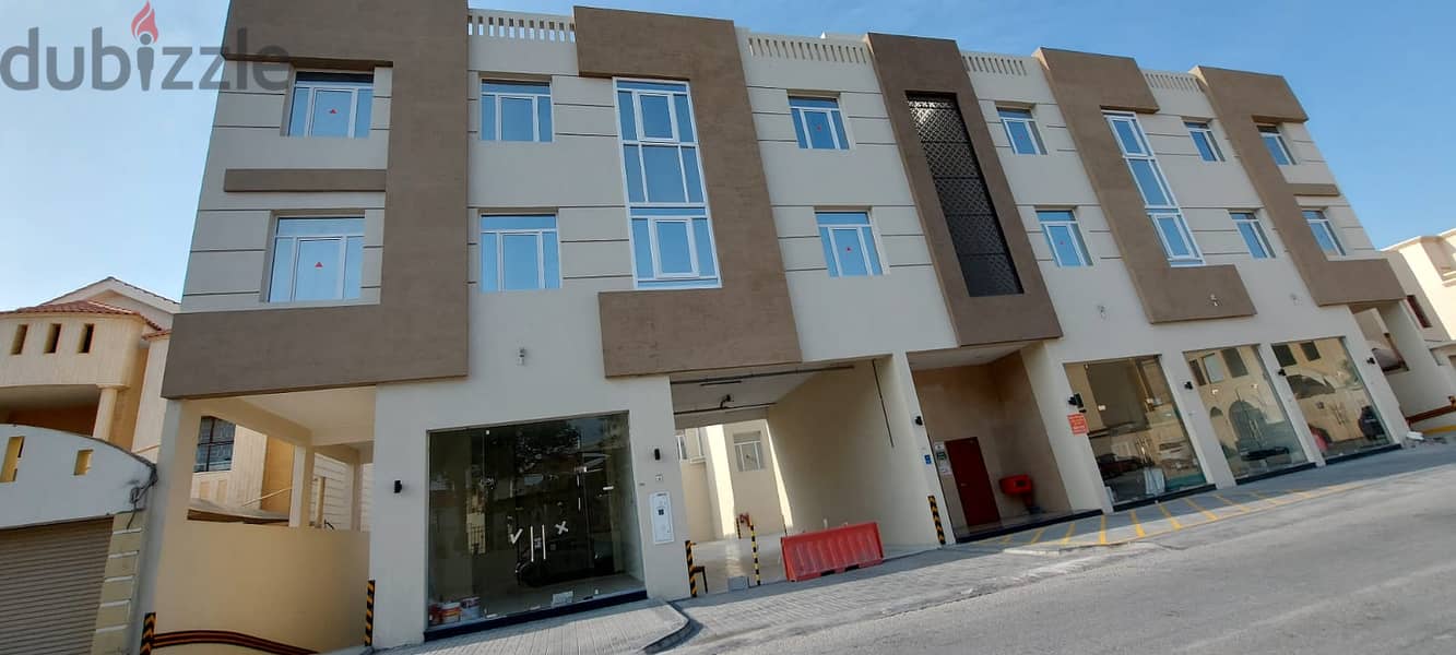 shops in Duhail for rent 1