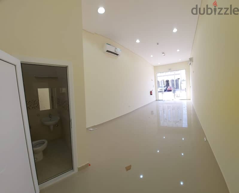 shops in Duhail for rent 5