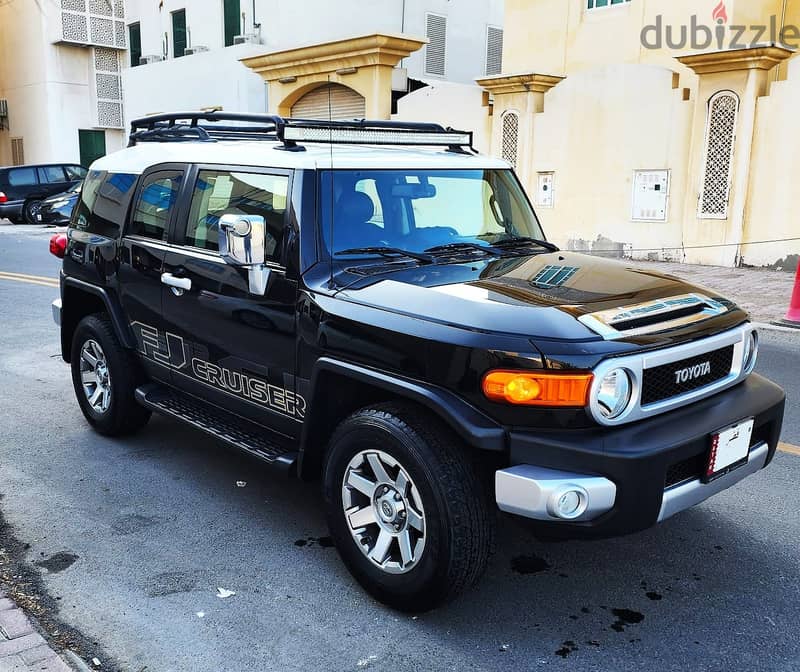 Toyota FJ Cruiser 2020 Model– Fully Loaded & Well Maintained 0