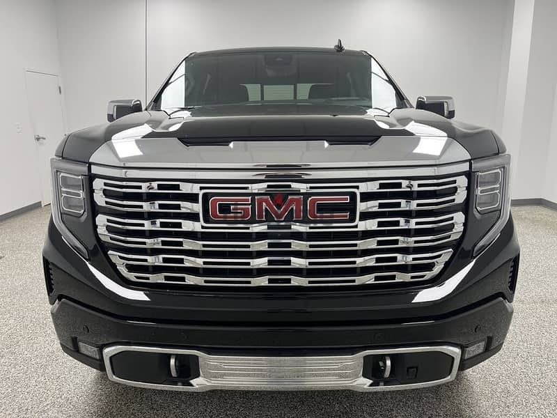 GMC Sierra 2024 1500 Denali Crew Cab 4WD 2