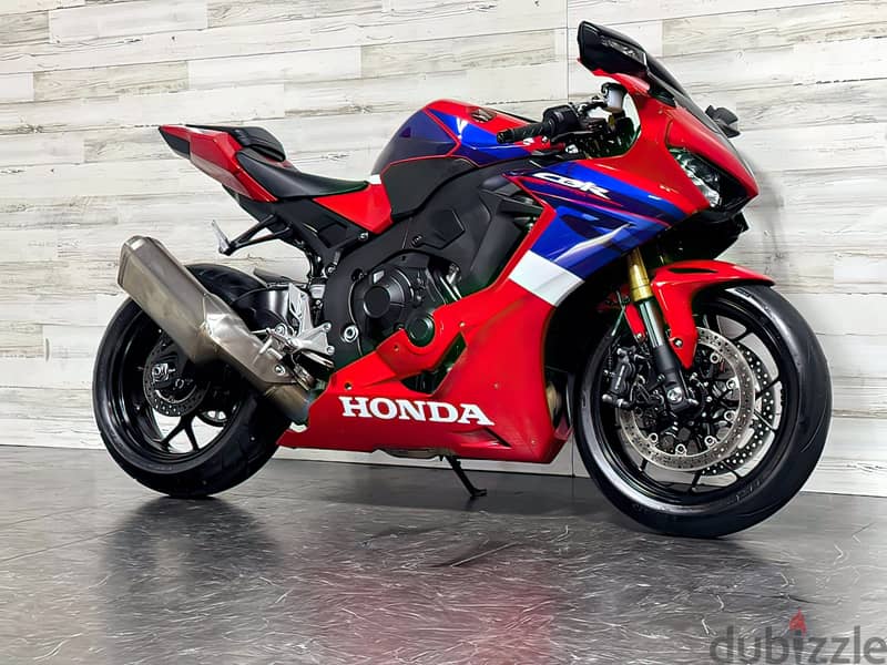 2022 Honda CBR1000RR ABS  (+97466574363) 1