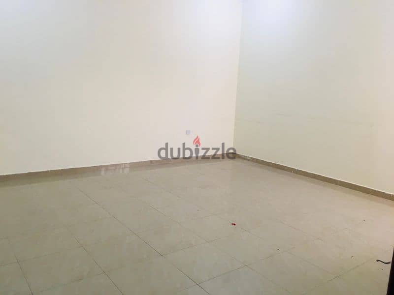 COMMERCIAL VILLA: Spacious 6 B/R in Newsalata( QR 15000) 2