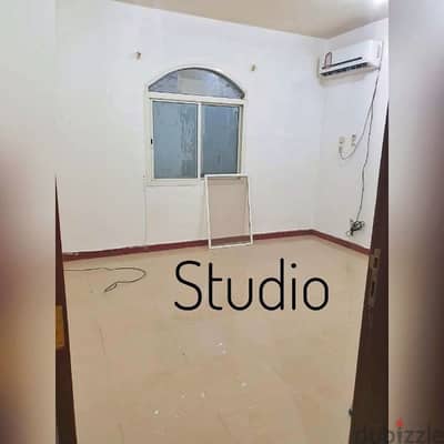 استوديو للايجار بالغرافة / studio for rent in Gharrafah