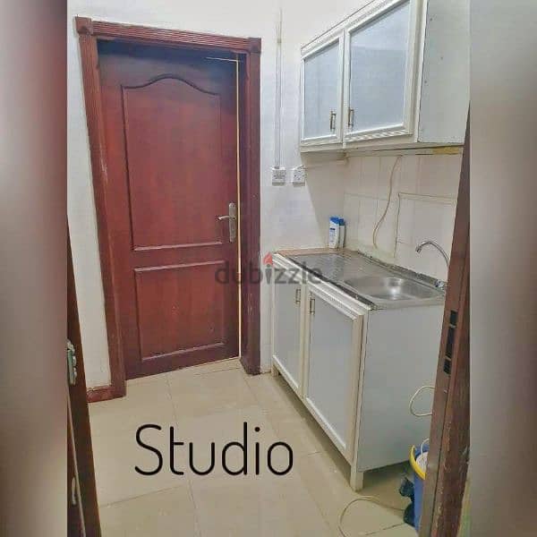 استوديو للايجار بالغرافة / studio for rent in Gharrafah 1