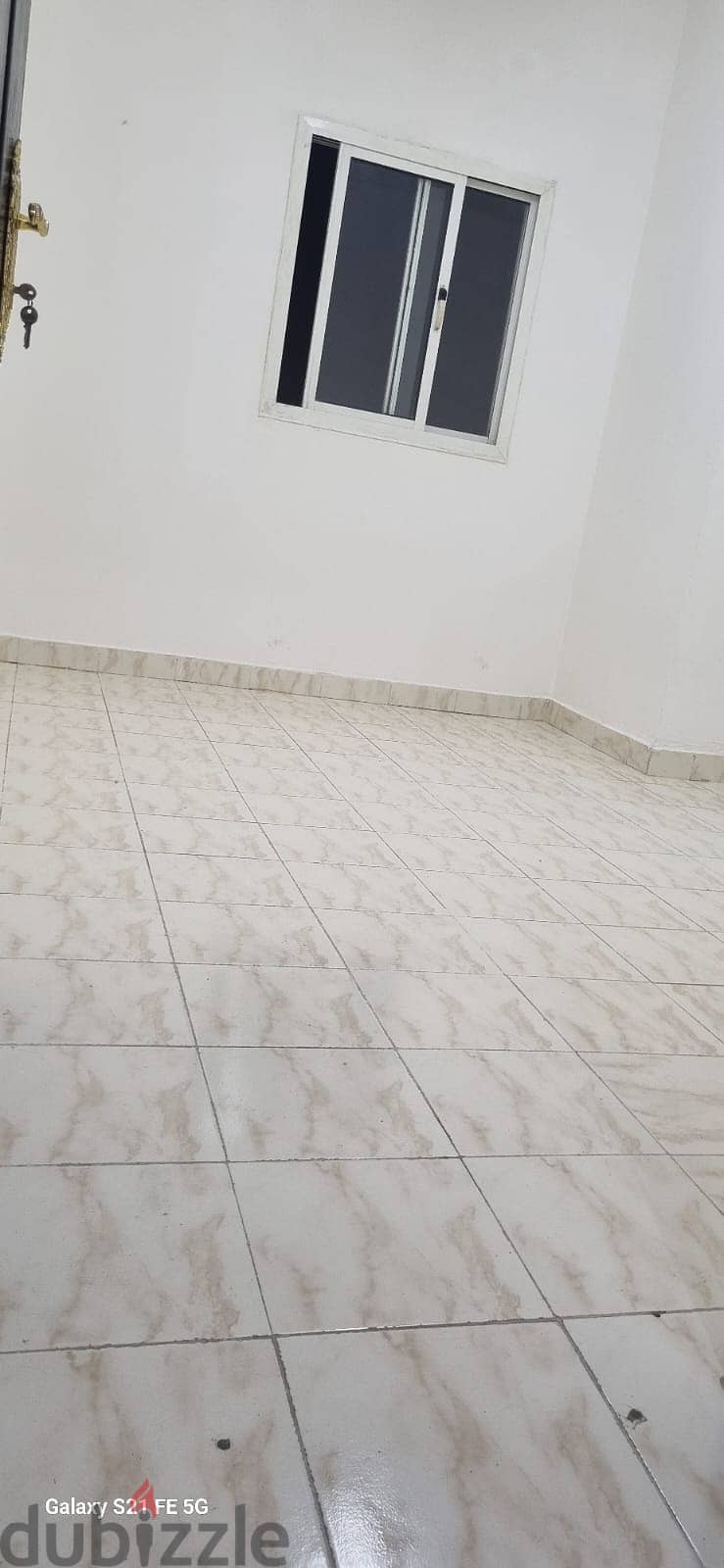 studio flat for rent 2150 QR, Abu hamour/ old vegetable market. 2