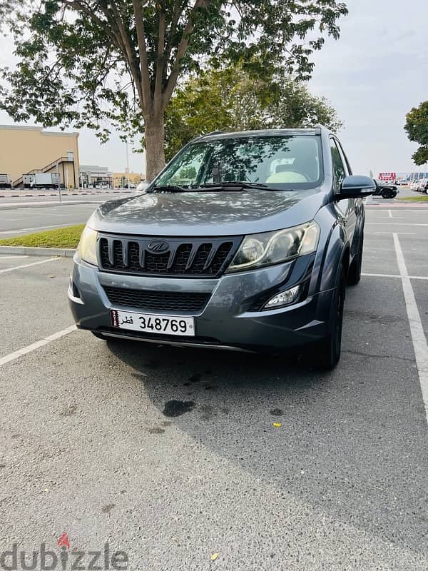 Mahindra XUV500 2017 0