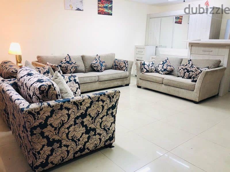 For sale Home center 7 seater sofa set 2