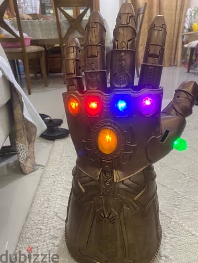 thanos  giant hand