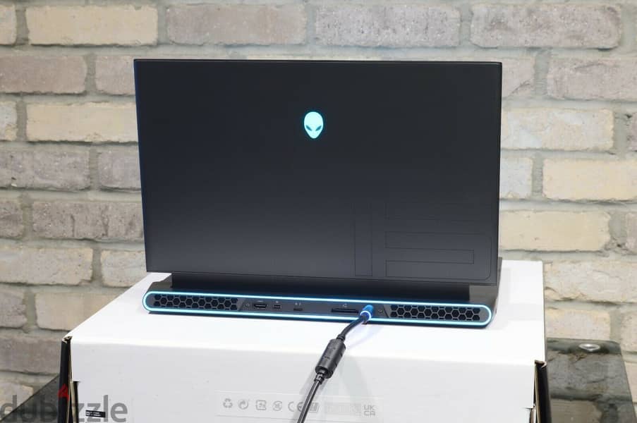 Alienware - m15 R4 15.6" FHD - Intel Core i7 - 16GB - 512GB SSD 1