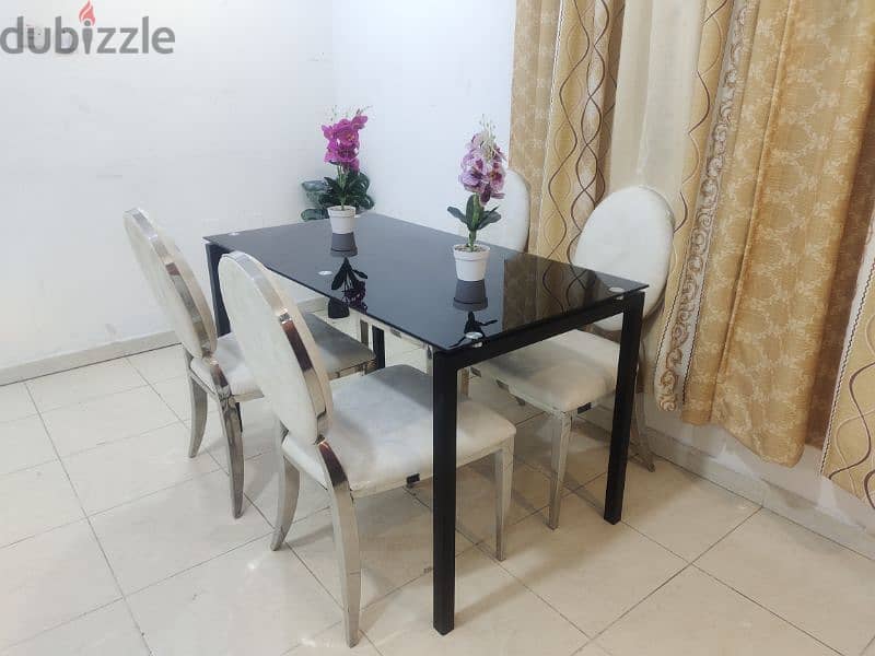 dining table with 4 chairs for sale excilent condition 2