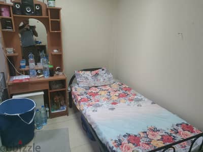 shared bed space for rent near lulu salwa road. mob. 5570 5469