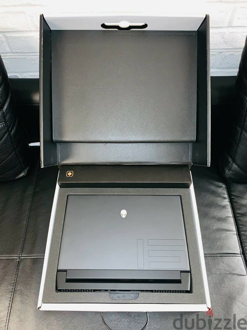 Alienware - m15 R4 15.6" FHD - Intel Core i7 - 16GB - 512GB SSD 1