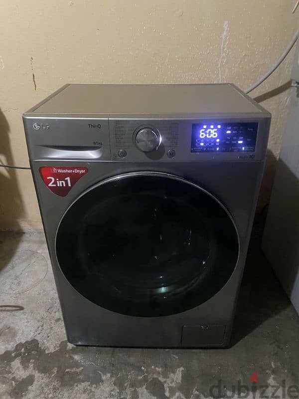 LG Brand Washing machine 8/5 kg Wash dryer together 1