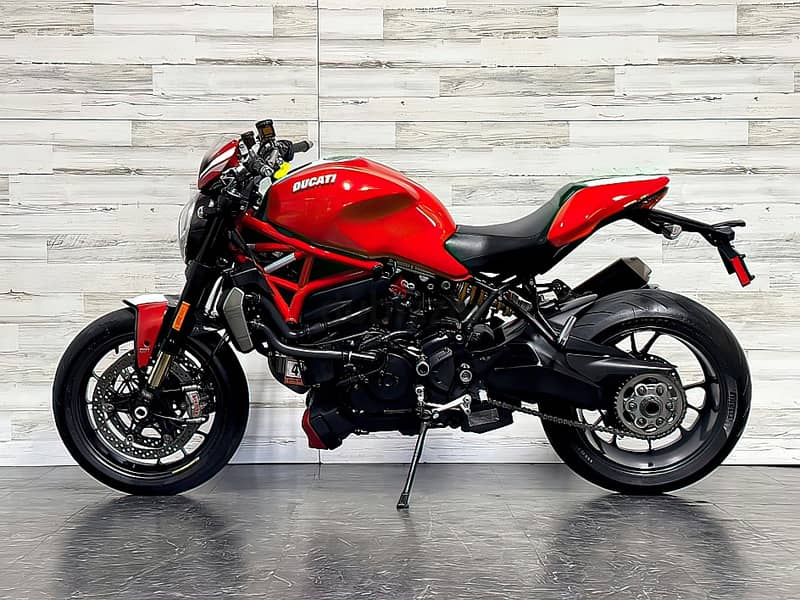 2016 Ducati monster 1200R (+971561943867) 1