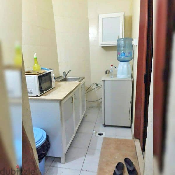 استوديو للايجار بالغرافة / studio for rent in Gharrafah 2