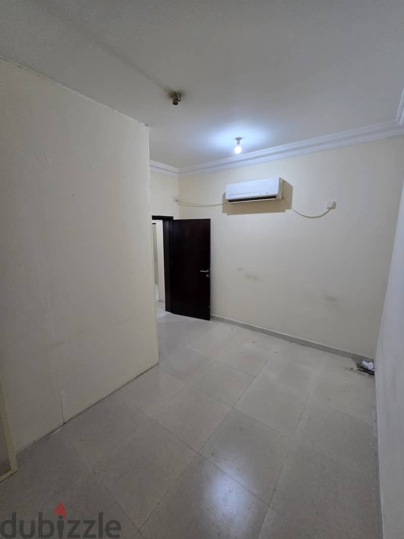 Studio Room with Separate Entrance and Private Bathroom - Al Meshaf 0