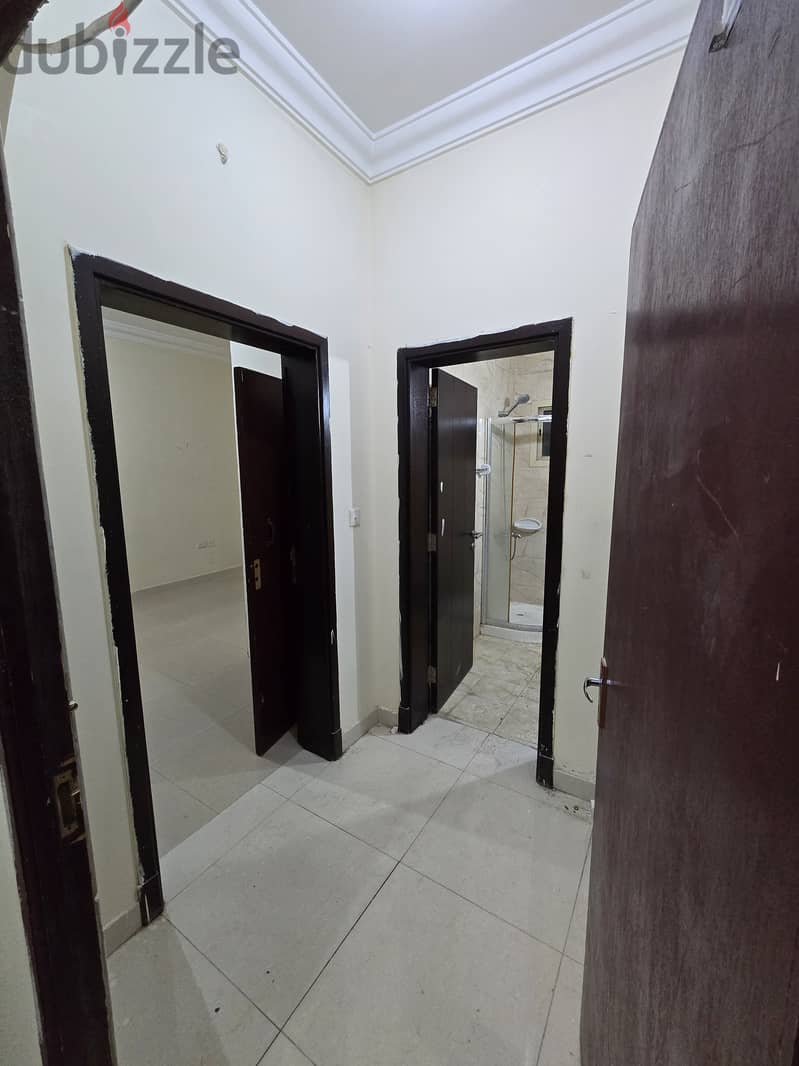 Studio Room with Separate Entrance and Private Bathroom - Al Meshaf 5