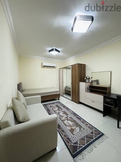 F. F ROOM FOR RENT NEAR WALKABLE DISTANCE TO AL DOHA AL JADEEDA METRO