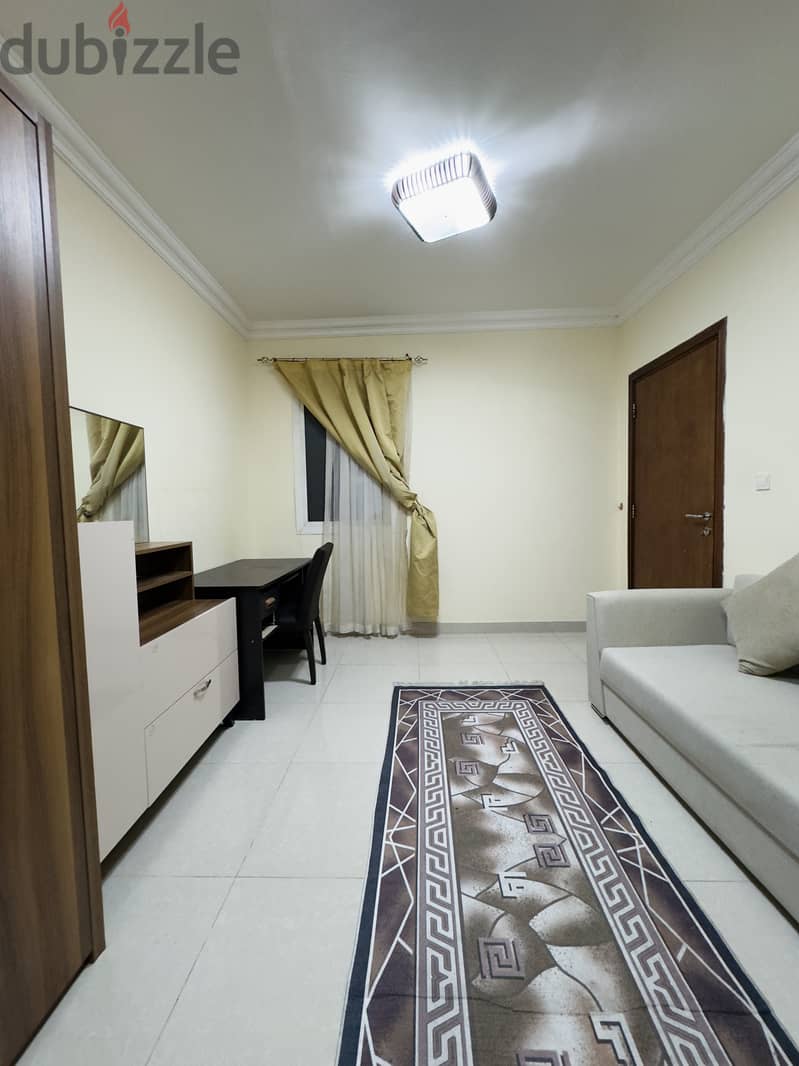 F. F ROOM FOR RENT NEAR WALKABLE DISTANCE TO AL DOHA AL JADEEDA METRO 2