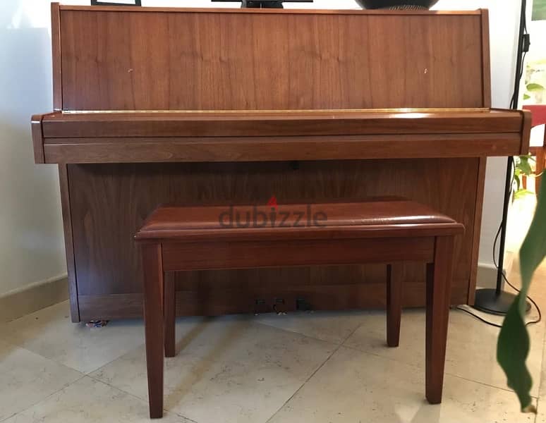 Excellent Upright Samick Piano 1