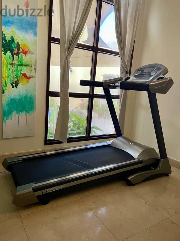 X-Trend LT3000 Treadmill 1