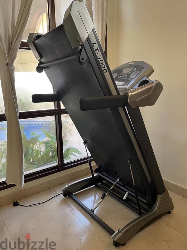 X-Trend LT3000 Treadmill 2