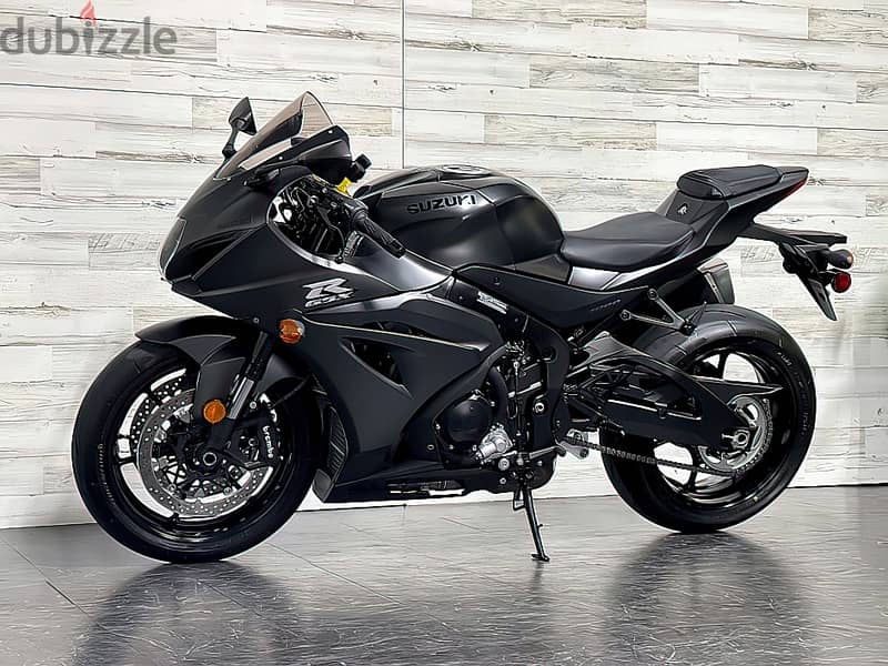 2022 Suzuki GSX-R1000  (+97466574363) 1