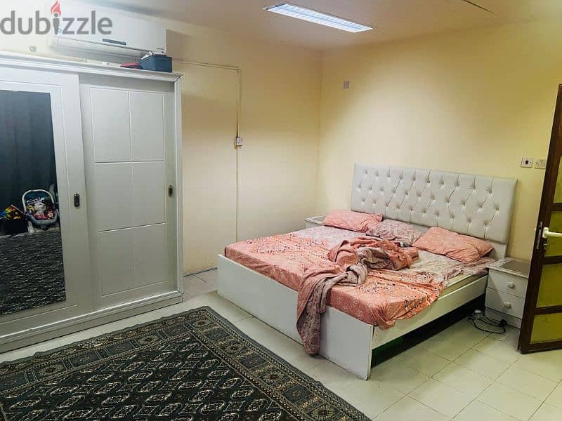 sharing B/K room available in Aziziya 1