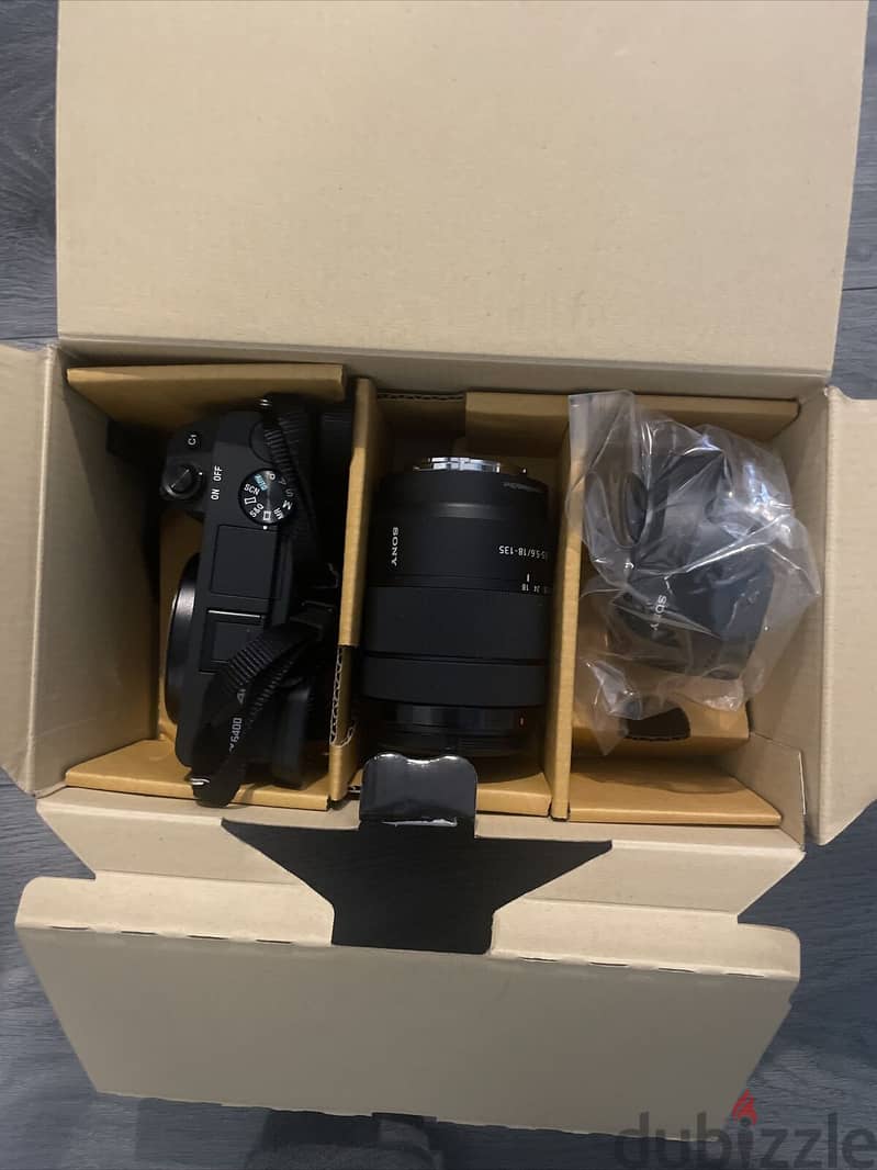 SONY ALPHA A6400 MIRRORLESS 18-135MM LENS 1