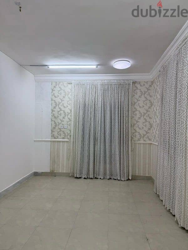 karthiyath good studio room available 1800 0