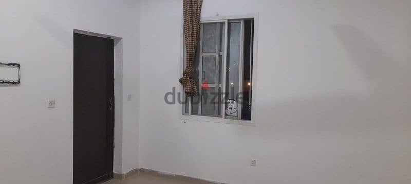 studio for rent in Al Dafnah area 3