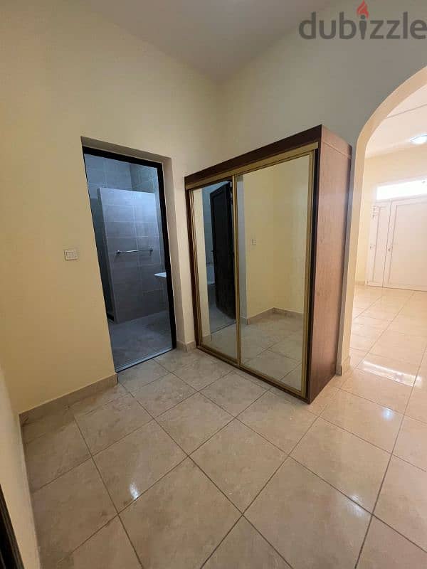 attached villas for rent in markhiya 4