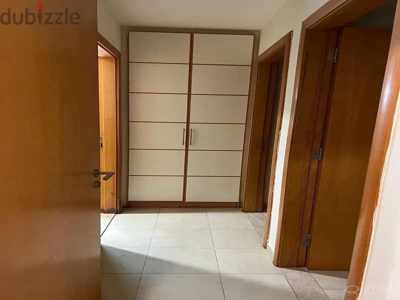 *ladies only * room for rent in westbay lagoon zig zag tower B 6