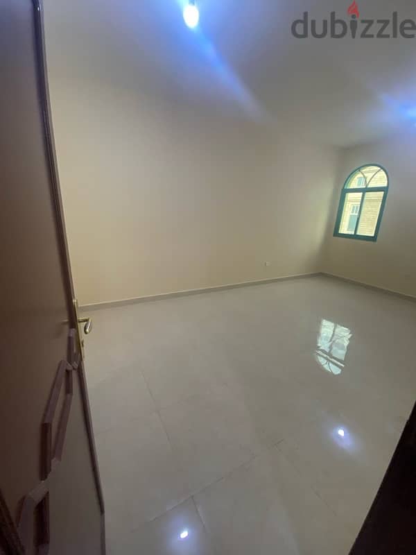 Spacious big 3bhk apartment available in Hillal  backside near 8