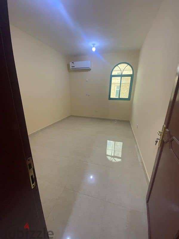 Spacious big 3bhk apartment available in Hillal  backside near 8