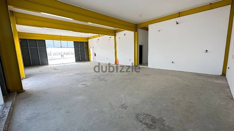 4000 Garage with 15 Room & Office For Rent 6