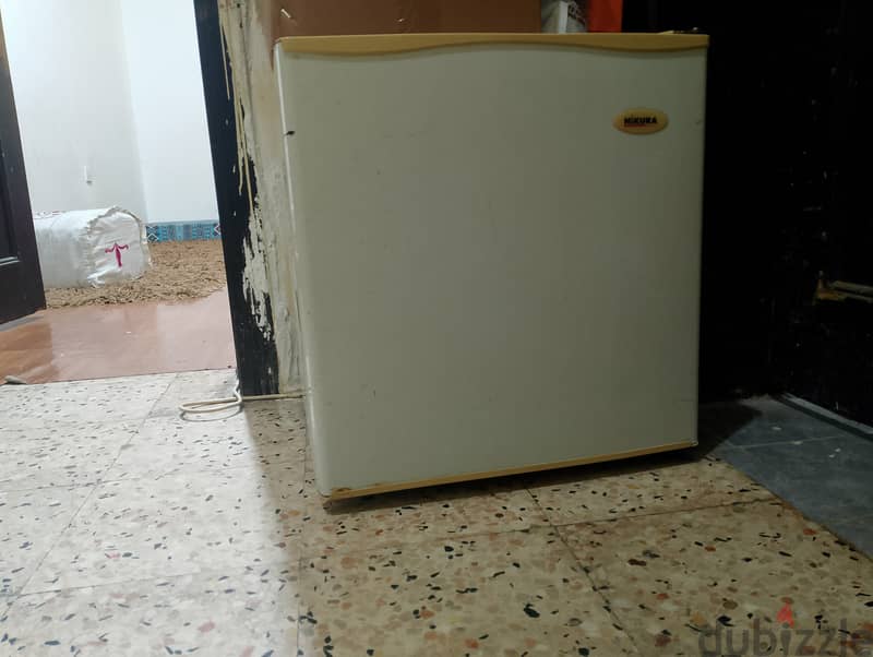 Mini fridge for 80 riyals 0