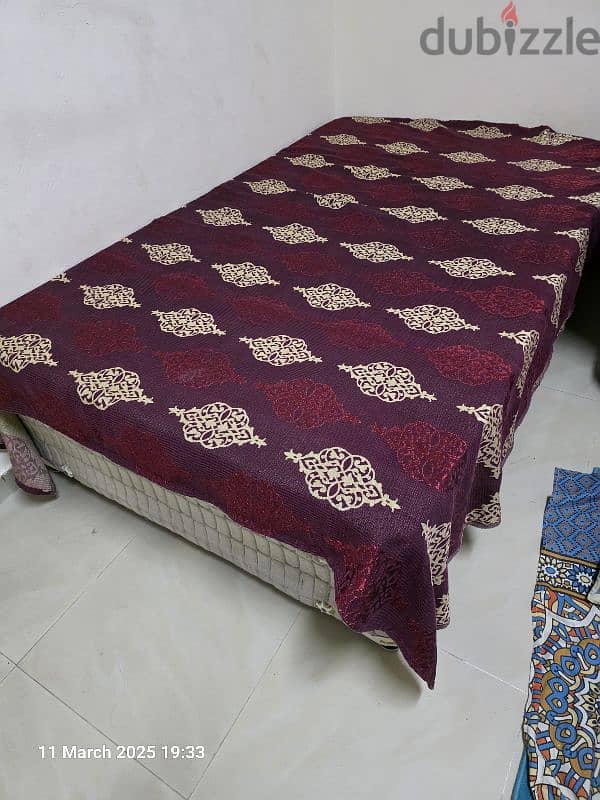 Single bed with mattress 0