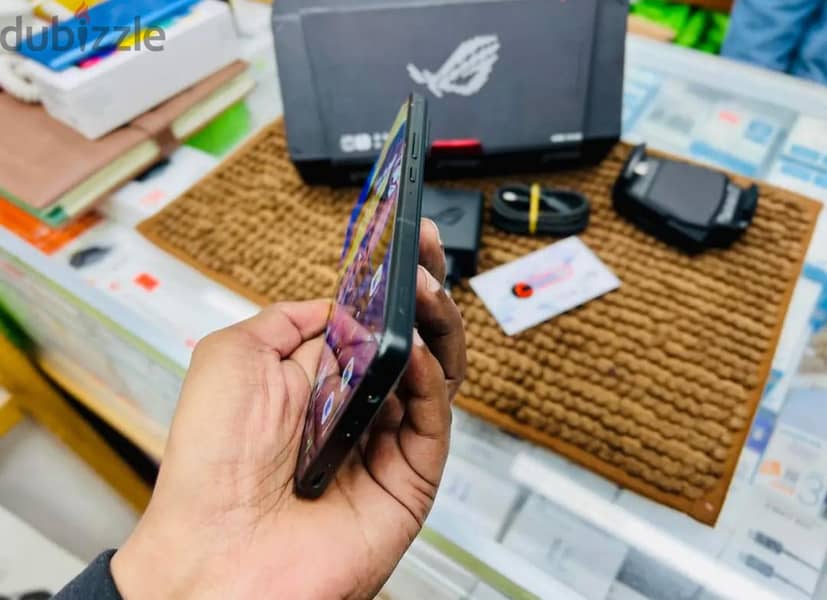 Asus Rog Phone 8 3