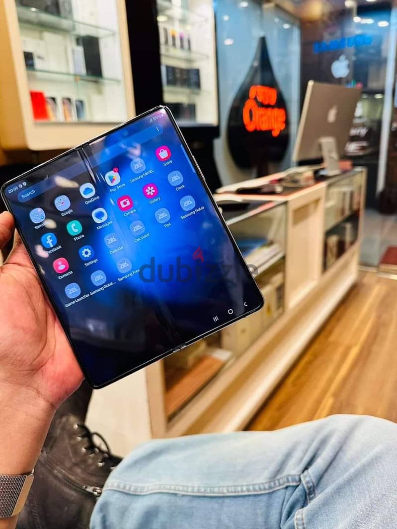 sAMsUNG gALAXY Z fold 5 3