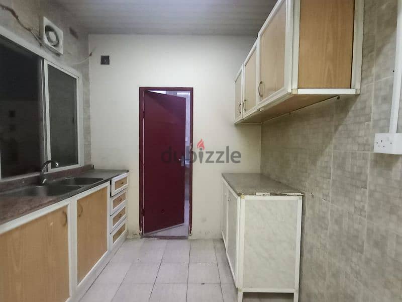 studio available um mughlina near health center 2