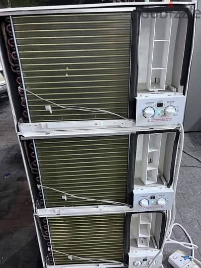 Used good conditions window ac for sale, call: 33489802