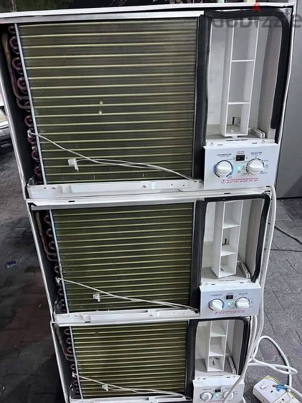 Used good conditions window ac for sale, call: 33489802 0