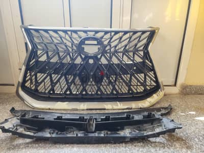 Lexus LX570 Grill