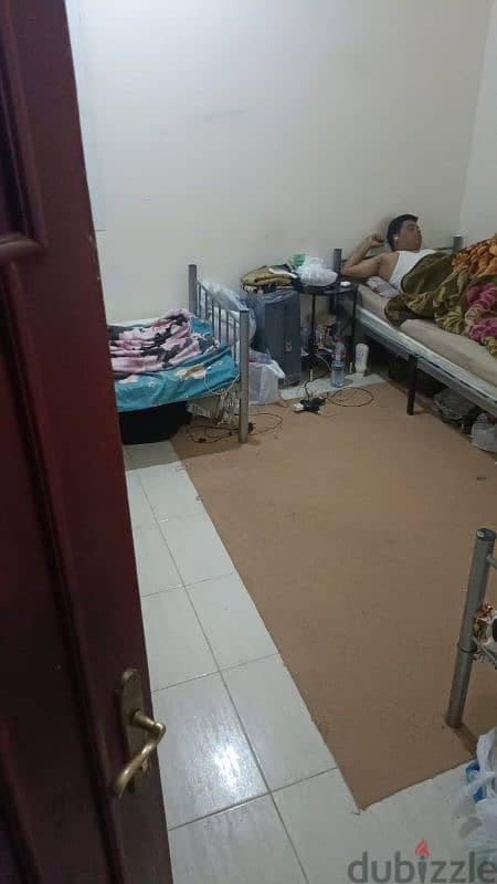 Bachelor's room available mansoora 1