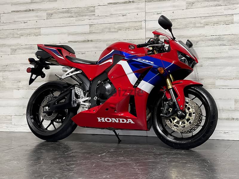 2023 HONDA CBR600RR +974 66574363 2